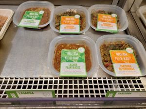 Ready meals from Flax&Kale: pb lassagne and yakotori stir-fry noodles at PMI - Deli Y Cia in Mallorca
