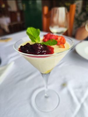 Crema de mango con mermelada casera de arándanos at Casa Cristobal in Lanzarote
