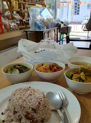 Breakfast at Phaisach Tana - ร้านไภษัชย์ธน เจ  in Udon Thani