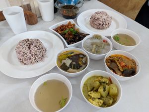 Everything for 100 baht at Phaisach Tana - ร้านไภษัชย์ธน เจ  in Udon Thani