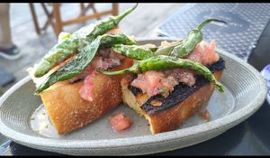 Bruschette da 5€ sul menù portate a 12 euro CHE TRUFFA! at Cap E Fierr in Ischia