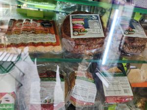  at La Parada Saludable Café in Bogota