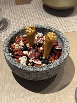 Amuse bouche  at Yuan 圓 in Hong Kong Island