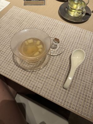 Jasmine peach, snow gum  at Yuan 圓 in Hong Kong Island