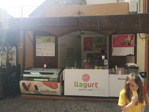 Store front at Llagurt in Girona