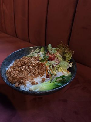 DON´T WORRY BE HAPPY - marinated vegan minced ´meat´, rice noodles, pak choi, and greens - meant to make you happy! :) at IV in Berlin