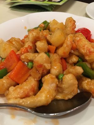 Pineapple shrimp at Bodhi Veggie Cuisine in Rosemead