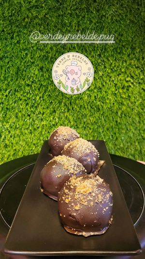  at Verde y Rebelde in Punta Arenas