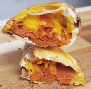  at Mama Chea Cafe in Davie