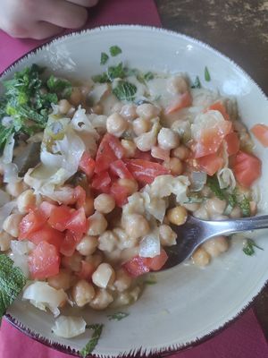 (This was not the presentation. I took the photo AFTER eating quite a lot of it scince I was very hungry lol) at Damals Hinterm Mond in Marburg