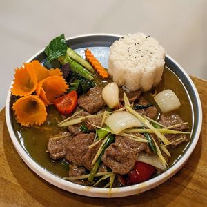 Stir-Fried Vegan Beef / Chicken with Chilli and Lemongrass at Hong Hoai's Restaurant in Hanoi
