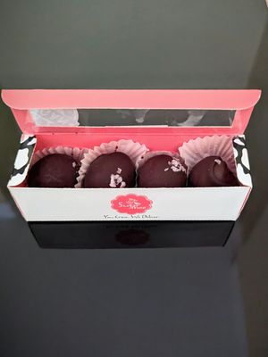 Vegan truffles at SugarMoo Desserts - Maybe closed in Muscat
