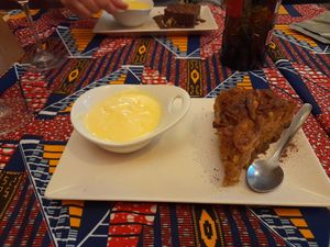 Apple cake and custard at Flamenkana in Jerez