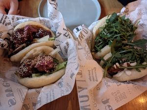 Crispy tofu on the left, vegan chicken (mushrooms) on the right at Bar Bao in Mechelen