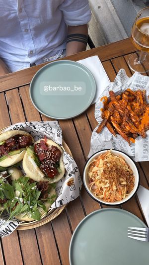 Sticky tofu bao, vegan ‘chicken’ bao and sweet potato fries and cole slaw  at Bar Bao in Mechelen