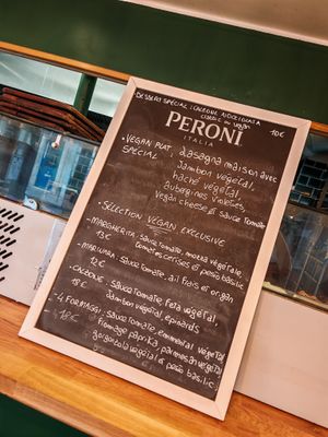 Special Vegan pizzas at Martha Pizze Amore in Paris