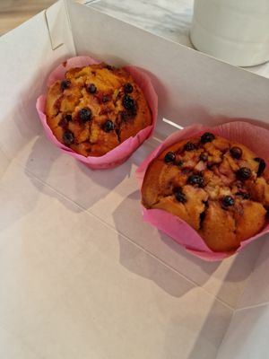 Blueberry muffin at Qraftwerk in Grindelwald