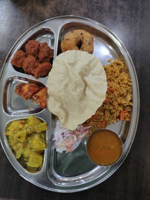 Buffet at Thali NR Sweets Cafe in Penang