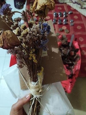 Um mimo junto com o bolo de aniversário at Natureba Bistrô in Irece