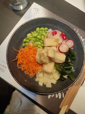 Poke Bowl 🍜 with Fried Tofu 🌿 at Wagamama in Rome