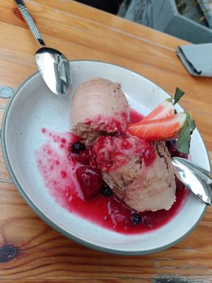 Moussee au chocolat at La Petite Véganerie - Brasserie in Berlin