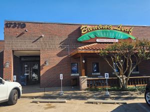 Restaurant at Banana Leaf Thai Cuisine in Dallas