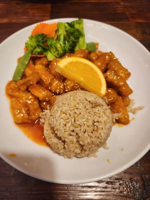 Thai orange tofu with veggies and brosn rice at Banana Leaf Thai Cuisine in Dallas