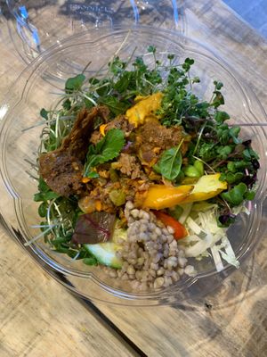 Seitan Poké bol (for one) to go, 16$ + Tx  at Le Tapis Volant in Val-david