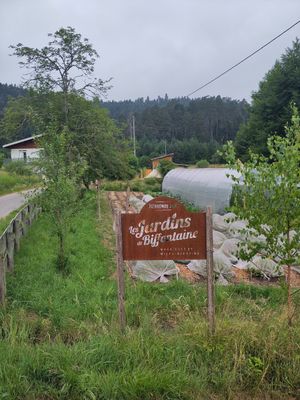 The entrance at Les Jardins de Biffontaine in Biffontaine