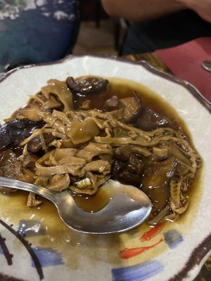 Mushrooms and bamboo  at Anni'80-Ristorante Cinese in Pisa