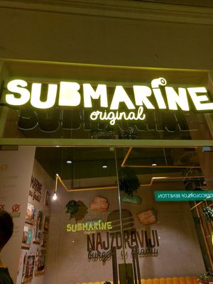 Outside and logo at Submarine Burger - Centar in Split