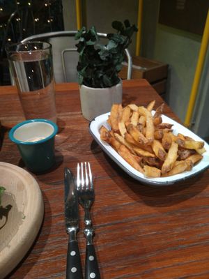 Regular fries with vegan sauce at Submarine Burger - Centar in Split