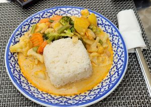Massaman Pak Curry vegan at Surang Thai in Bern