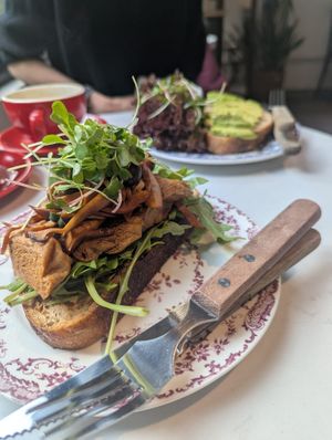 Tofu and mushroom teriyaki on toast at Pausa Coffee And Brunch in Koh Yao Noi