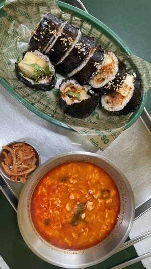 Tofu gimbab and sundubu soup  at Bebab in Seoul