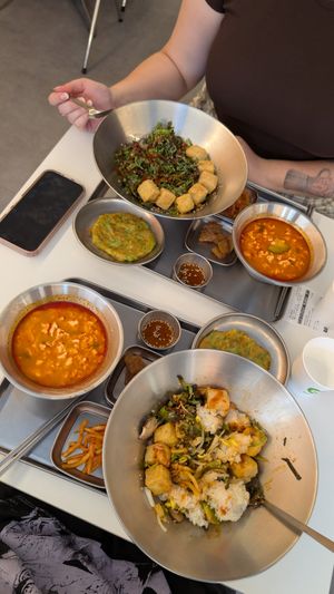 2x vegan bibimbap sets at Bebab in Seoul