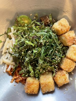 10/10 wonderful bibimbap with lots of ingredient   at Bebab in Seoul