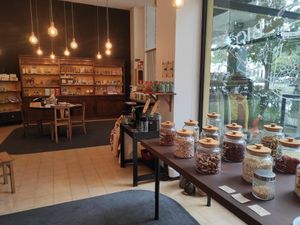 Inside at Zero Plástico in Porto