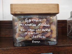 Vegan gummies at Zero Plástico in Porto