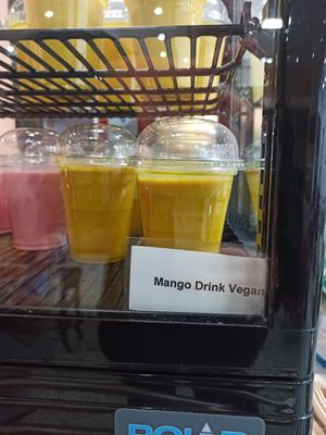 Mango drink vegan (lassi vegan) at Pure Veg India in Brussels