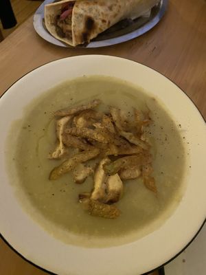 Sopa de papa y puerro con hongo melena de León   at Funga in Buenos Aires