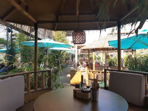 Outdoor seating at Nooch - Westside in Bern