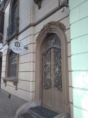 Monterrey 189, Col. Roma Norte at El Mundo Restaurante in Mexico City