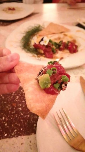 Sandía y aguacate en aceite de ajonjolí at El Mundo Restaurante in Mexico City