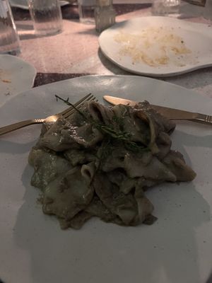 Pasta - delicious sauce, small serving   at El Mundo Restaurante in Mexico City