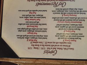 The curries (in the left column) all contain fish sauce, so they cannot be made vegan. The "pad" dishes in the right column can be made vegan, without fish sauce. at Cravin Thai in Hamburg