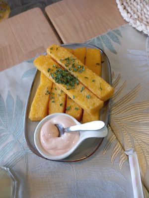 Polenta c/maionese picante at Alma Veg  in Carcavelos