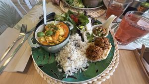 Menu of the dayy  at Alma Veg  in Carcavelos