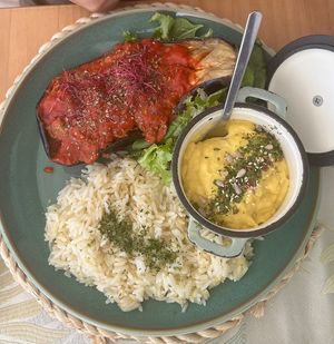   at Alma Veg  in Carcavelos