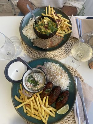   at Alma Veg  in Carcavelos